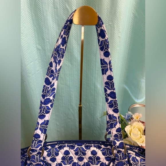 🎉 HOST PICK 🎉 STUFFED VERA BRADLEY - SELF CARE BUNDLE - Picture 7 of 11